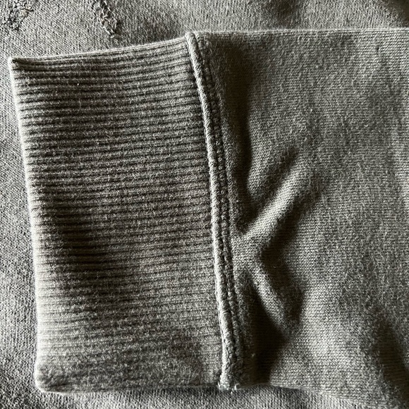 Men’s My Pillow Army Green Sweatshirt. Size: XL MSRP: $56 - Picture 4 of 7